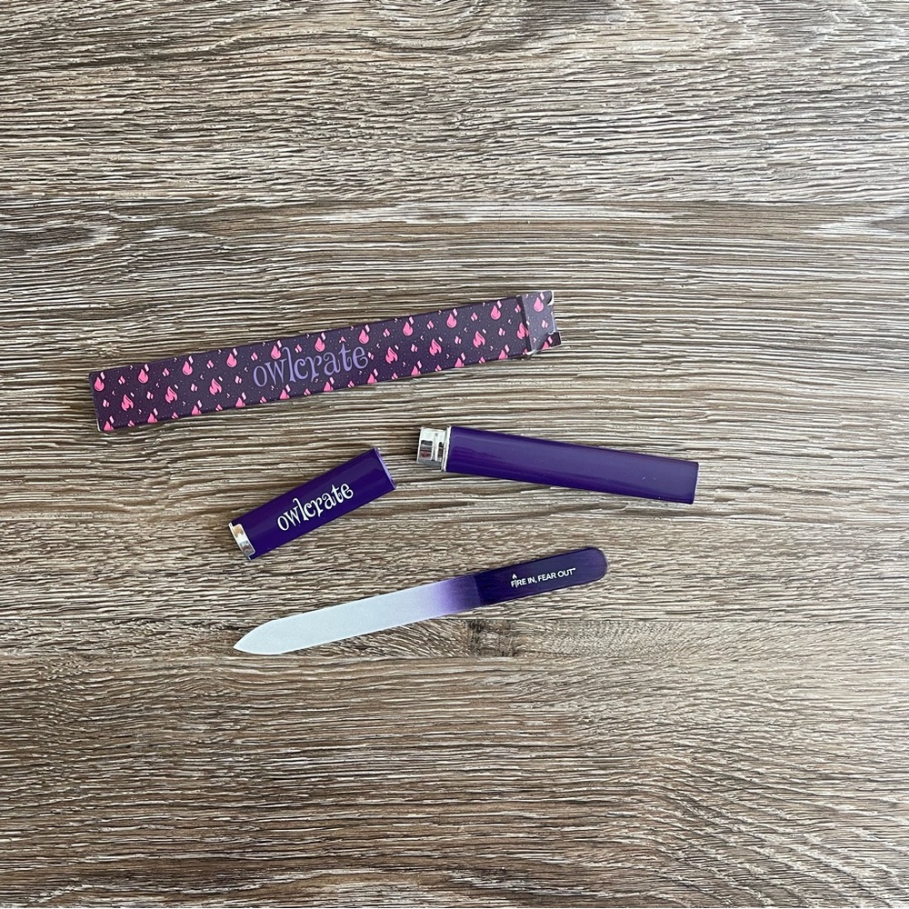 Owlcrate Exclusive 'Girls of Paper and Fire' Glass Nail File